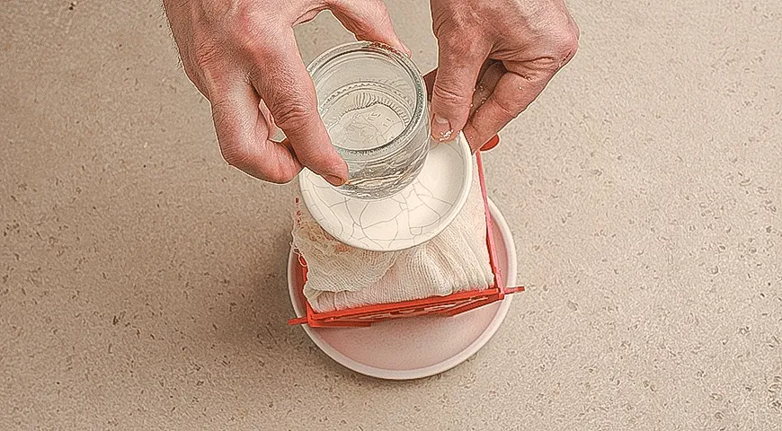 Ягодно-маковая творожная пасха