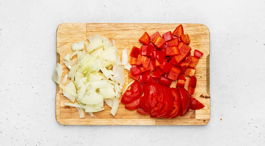 Жаркое в горшочке из теста