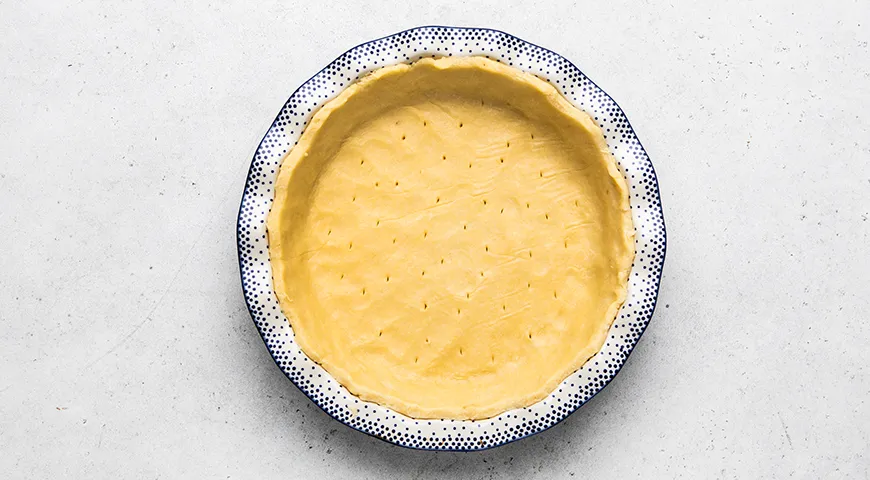 Французский луковый пирог с копченой грудинкой