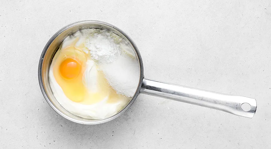 Сметанный торт с черносливом