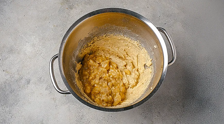 Банановый кекс с шоколадной крошкой