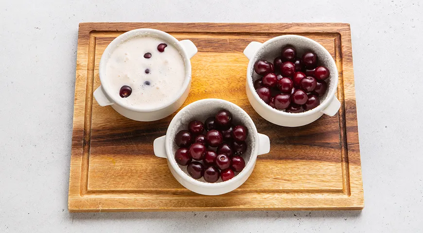 Клафути с вишней