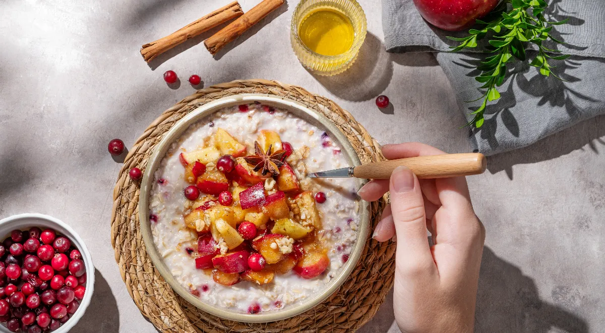 Эксперты рассказали, как приготовить овсянку с 40 г белка на порцию без варки