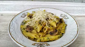 Паста пенне с тыквой и грибами
