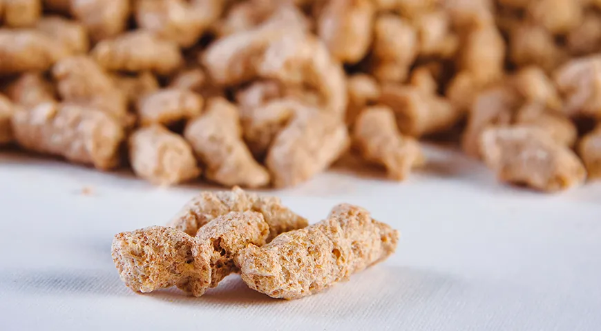  Гранулированную форму овсяных отрубей производят методом прессования, применяется она в основном в пищевой промышленности и диетологии