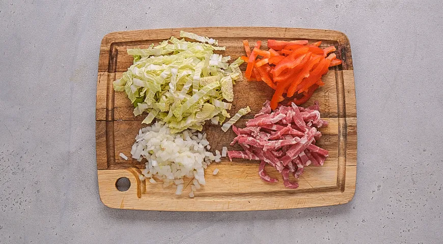 Рисовая лапша со свининой