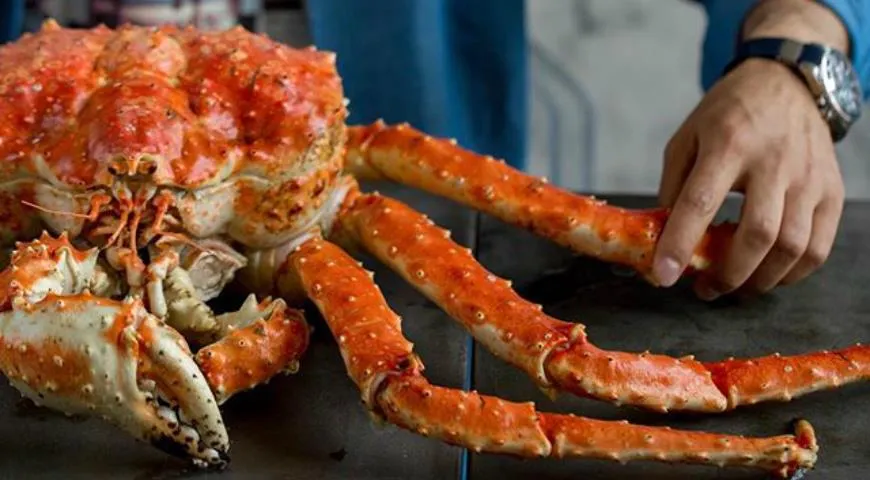 Почувствуй UMAMI: камчатский краб и морепродукты на Усачевском рынке