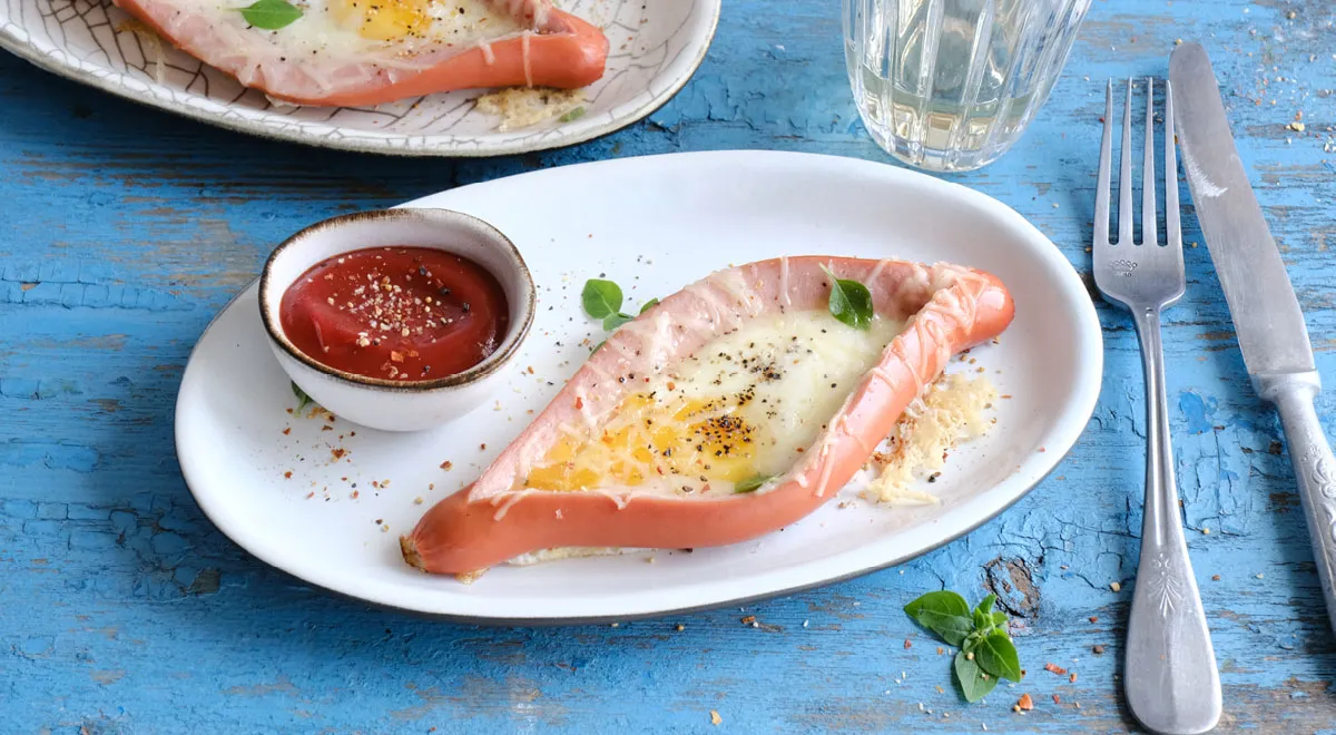 Рецепт завтрака «Хачапури» яйцо в сосиске