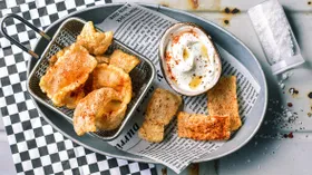 Чичаррон, чипсы из свиной шкурки