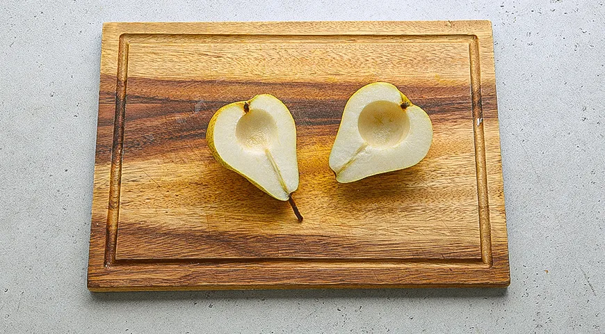 Запеченная манная каша с грушей