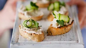 Рецепты с скумбрией и хлебобулочными изделиями