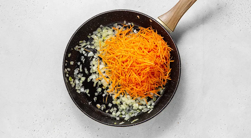 Икра из соленых огурцов и моркови