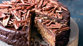 Сыроедческий шоколадный пирог