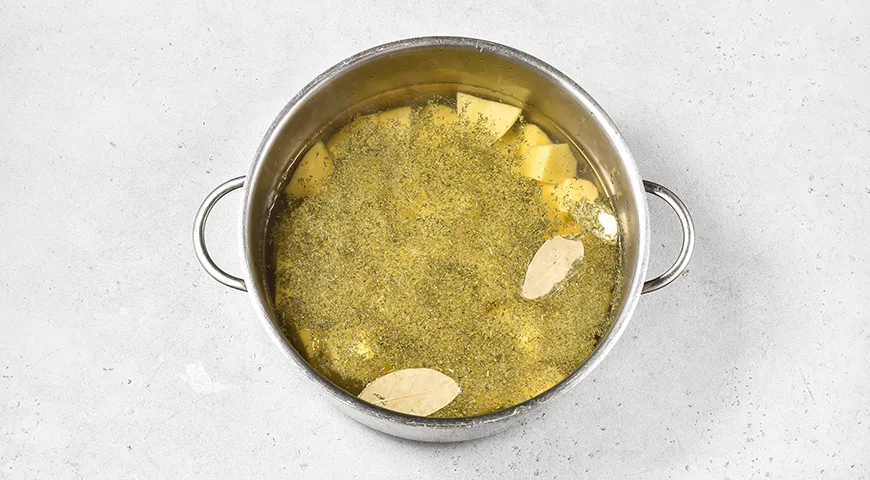 Картофельные котлеты с колбасой