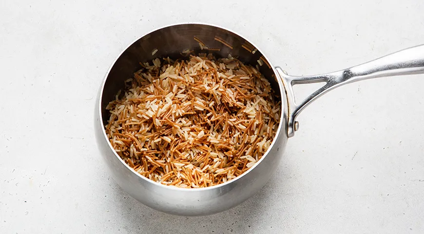 Соте из индейки с рисом