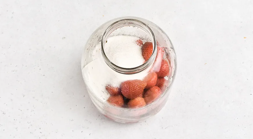 Клубничная наливка