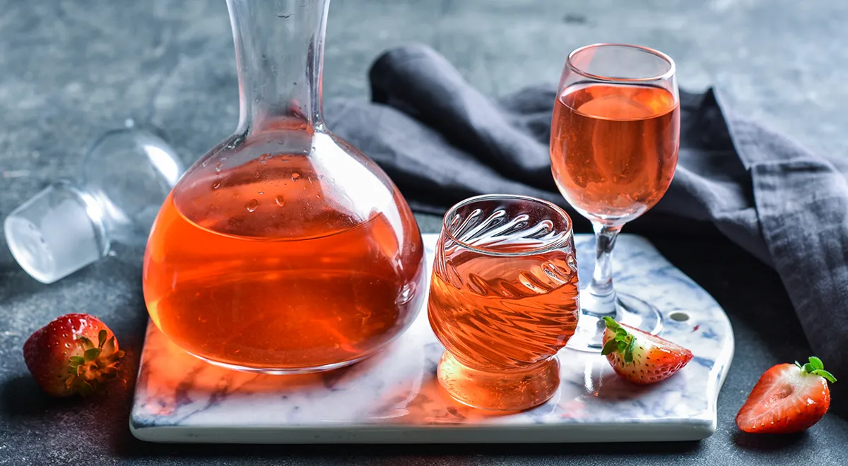 Клубничная наливка