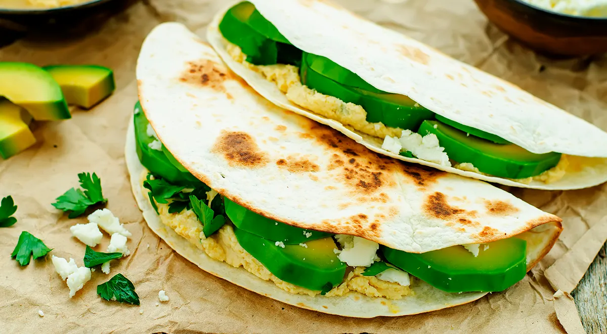 Тортилья на завтрак: 15 идей для вкусных и сытных начинок