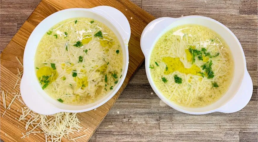 Яичный суп из пасты и сыра