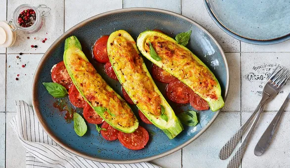 Кабачки с куриным фаршем в духовке