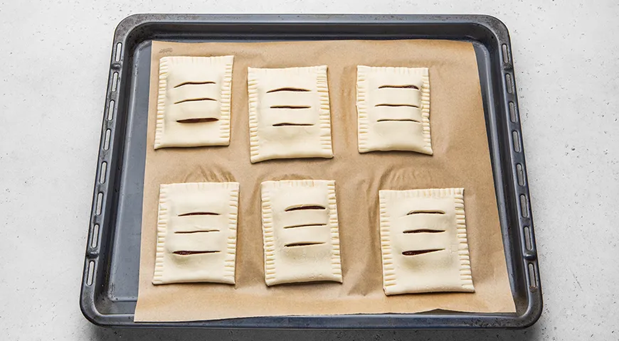 Слойки с повидлом