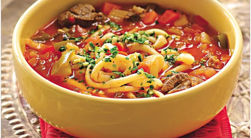 Лагман из баранины в казане