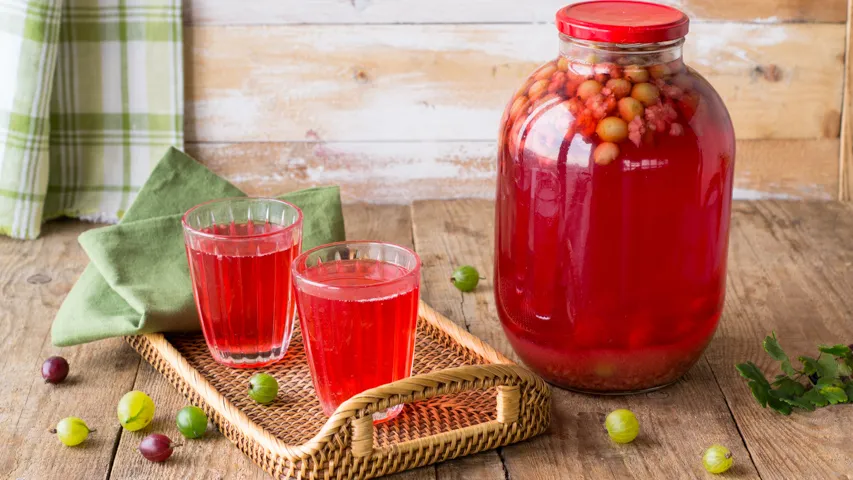 Компот из крыжовника и малины