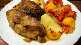 Запеченный сазан с овощами по-венгерски