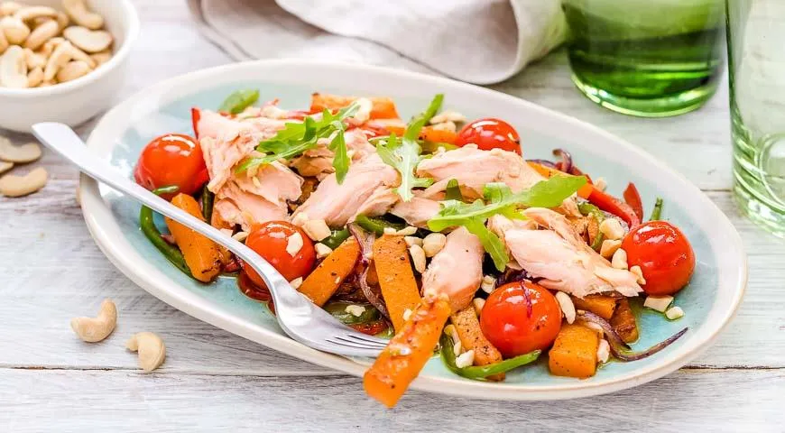 Салат из копченой горбуши с тыквой