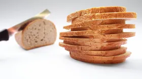Почему хлеб так быстро становится чёрствым? 