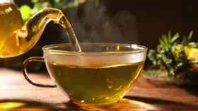 Учёные назвали пользу зелёного чая для здоровья женщин
