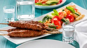 Баклажаны, цукини и перец с йогуртом