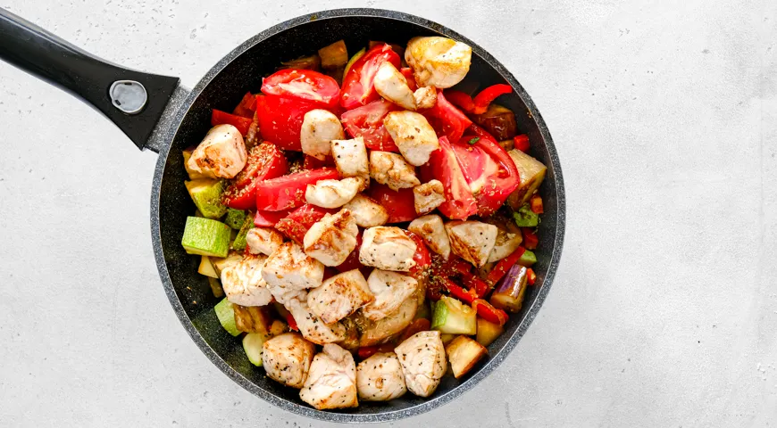 Овощное рагу с курицей и баклажанами