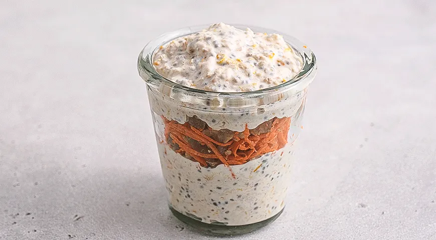 Ночная овсянка «Морковный кекс»