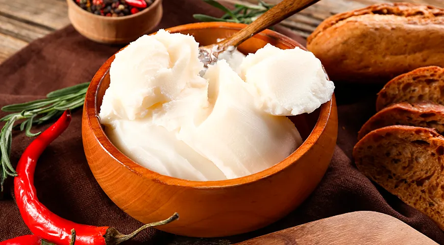 Свиной топленый жир — традиционный животный продукт, состоящий в основном из насыщенных и мононенасыщенных жиров