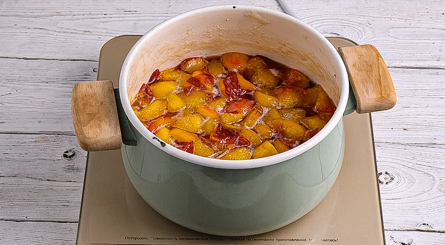 Варенье из персиков с кардамоном