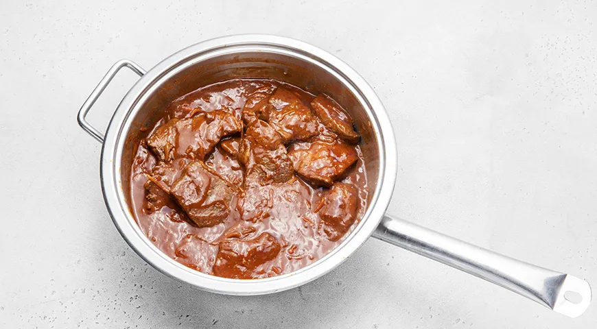 Говяжья печенка в томатном соусе