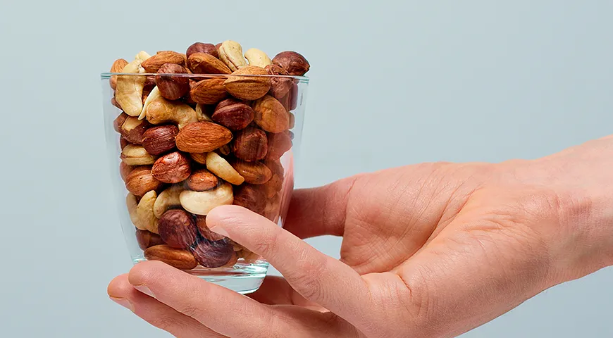 Вес орехов зависит от их размера, плотности и даже от степени сухости