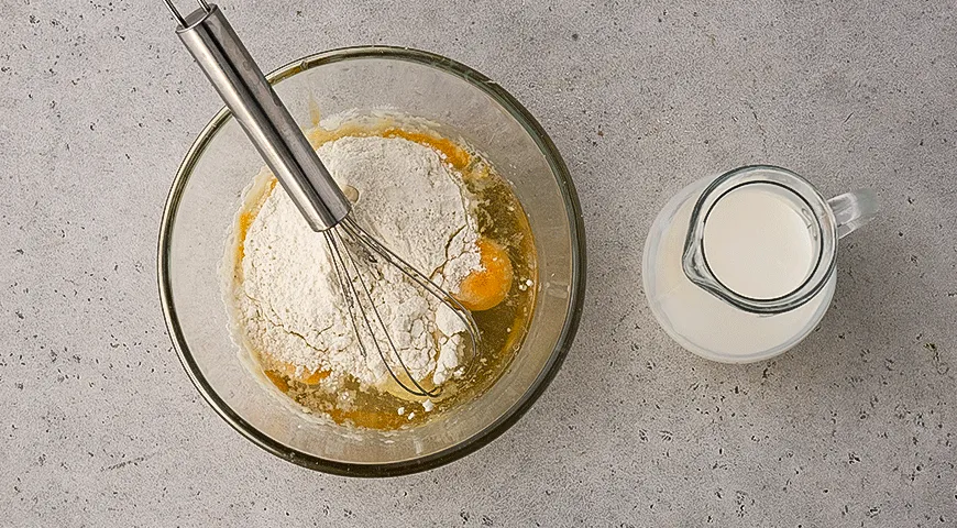 Голландский блин в духовке с копченым лососем