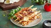 Шашлык из курицы в маринаде из пива и меда