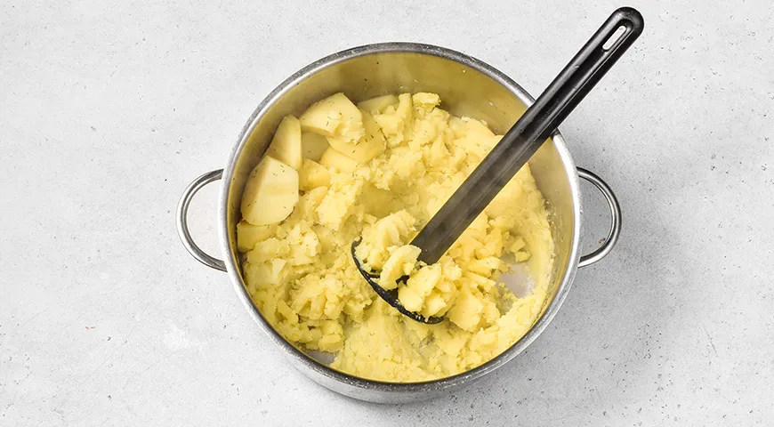 Картофельные котлеты с колбасой