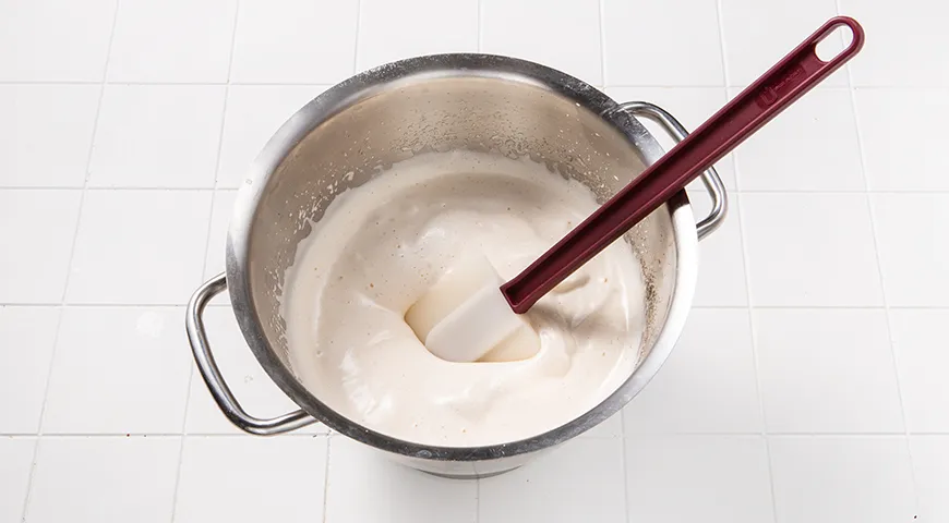 Бисквитный рулет с повидлом