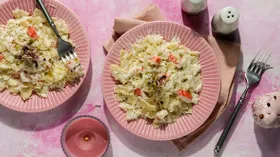 Макароны с крабовыми палочками