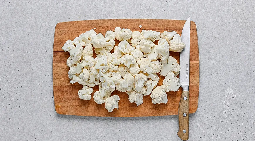 Карри с фрикадельками и цветной капустой