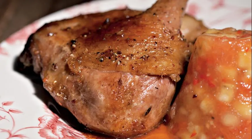 Жареная утка с банановым чатни