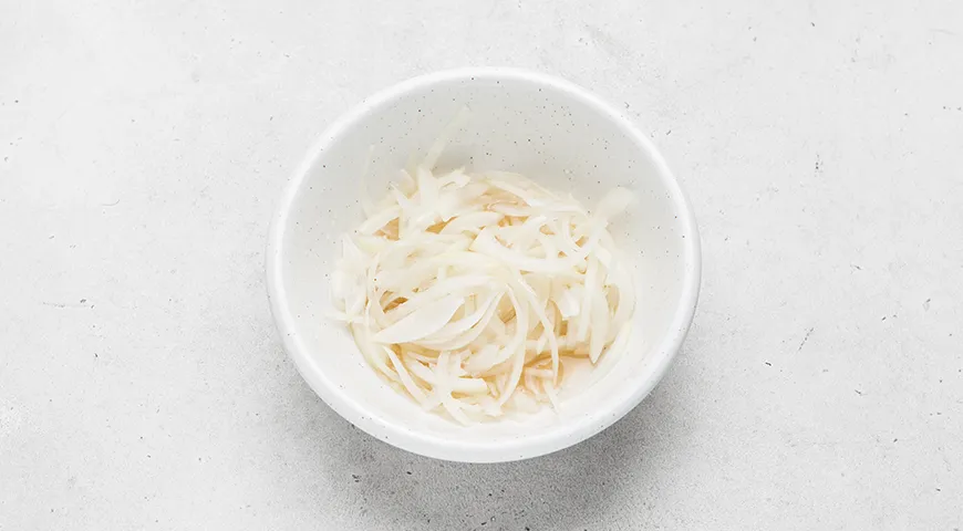 Салат Минский с грибами, квашеной капустой и картофелем