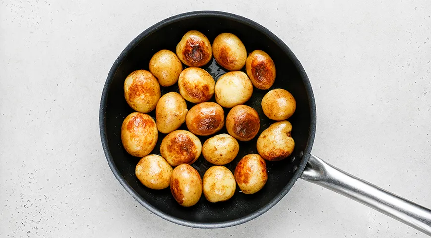 Жареная молодая картошка