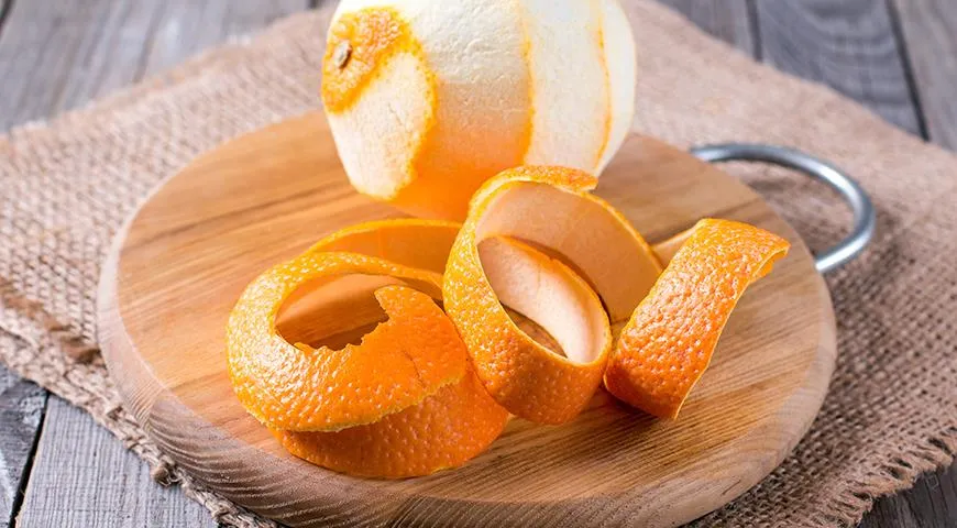 Корка апельсина полезна не менее мякоти