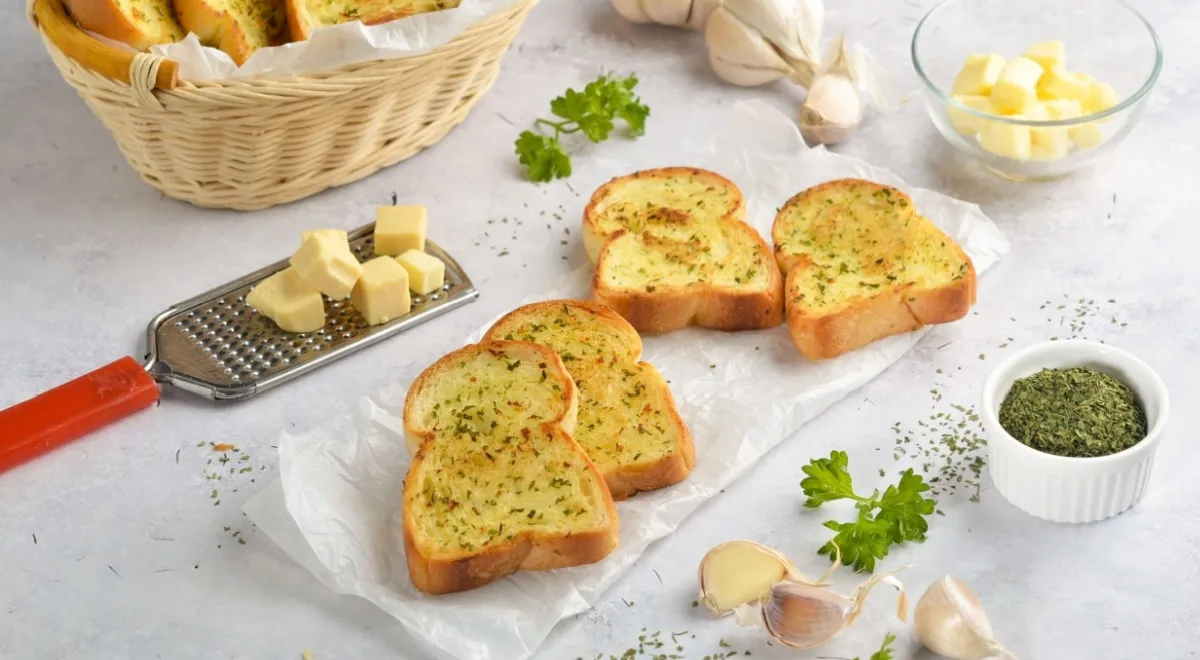 15 рецептов вкусных гренок: на завтрак, полдник и в качестве перекуса