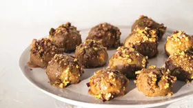 Рецепты с мукой пшеничной, продукцией пчеловодства и мускатным орехом